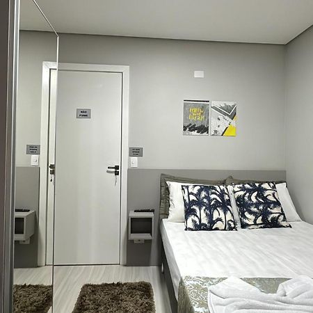 קוריטיבה 09- Studio Lindamente Decorado! Ideal Para Casal!!! מראה חיצוני תמונה