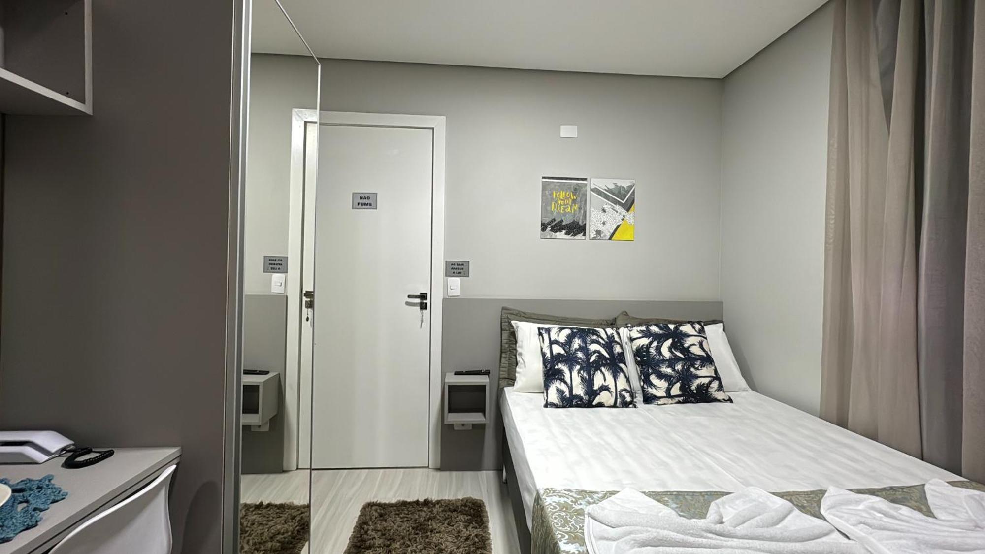 קוריטיבה 09- Studio Lindamente Decorado! Ideal Para Casal!!! מראה חיצוני תמונה