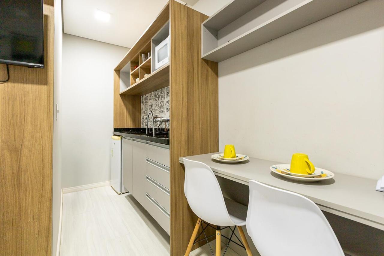 קוריטיבה 09- Studio Lindamente Decorado! Ideal Para Casal!!! מראה חיצוני תמונה